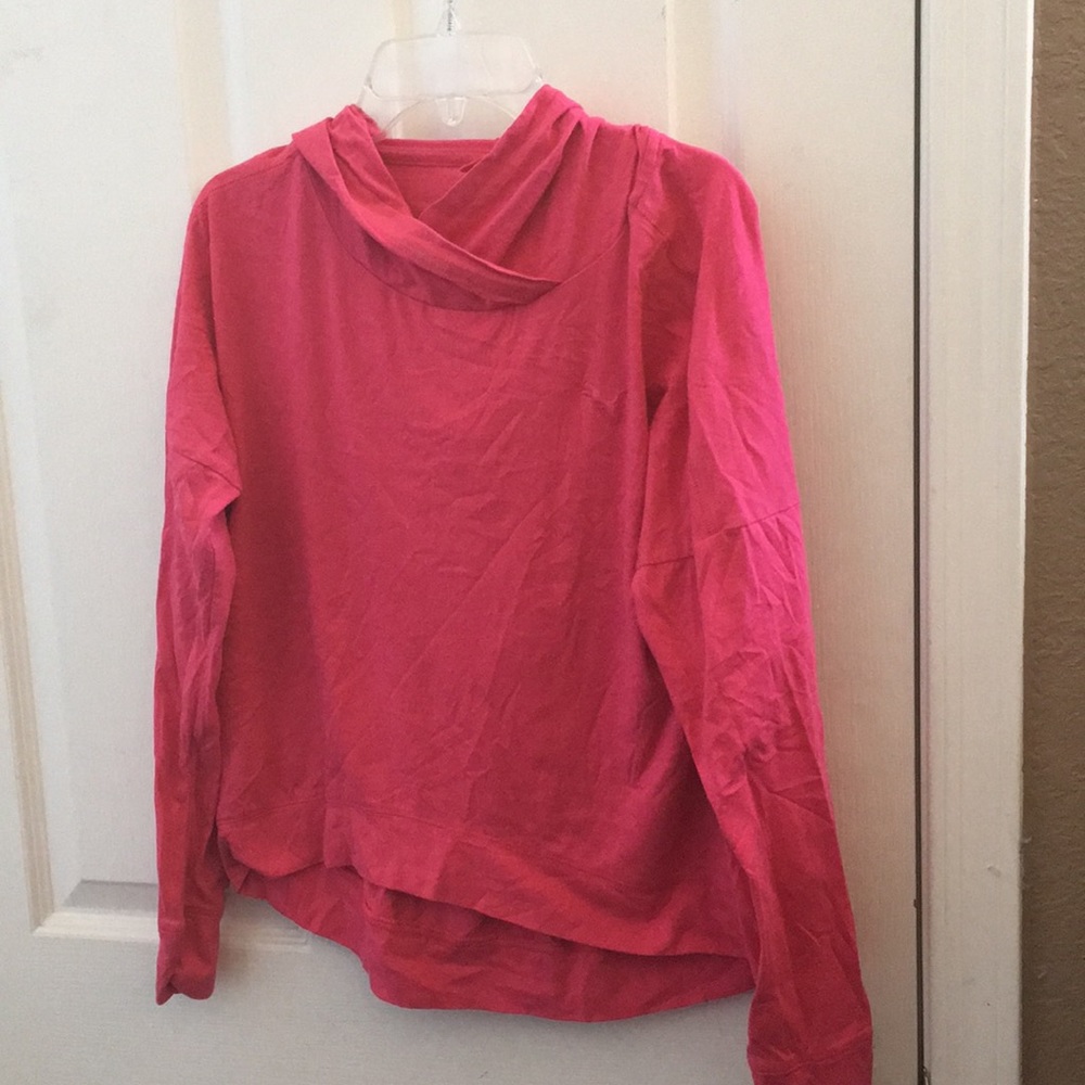 FINAL MARKDOWN Ladies hooded puma tee small